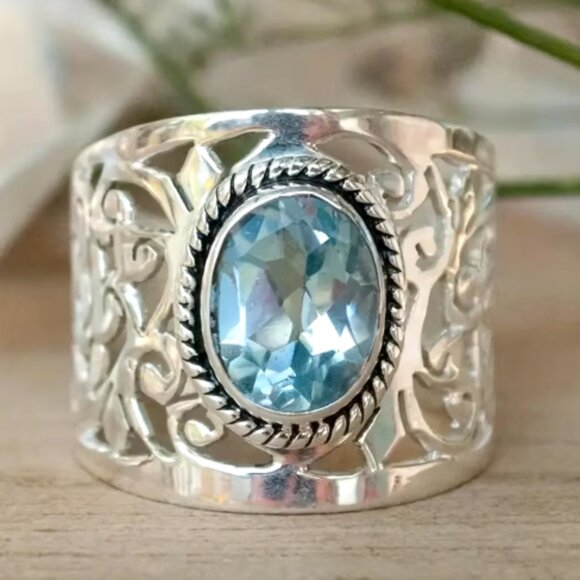 Silver Tone Wide Band Cutout Blue Stone Ring Statement Size 7 - Picture 1 of 4